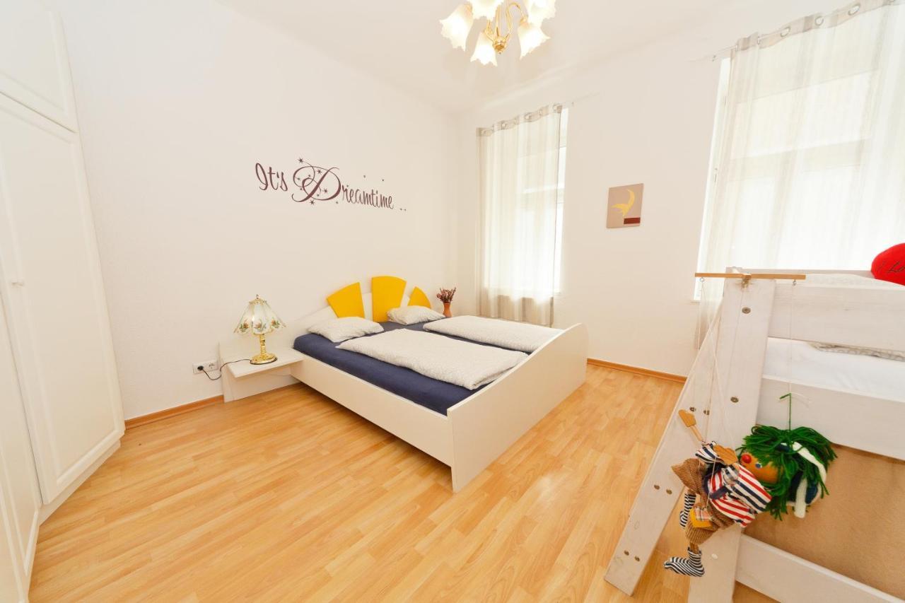 Apartments In Vienna Near Schonbrunn & Westbahnhof - Keyless Check-In Exterior photo