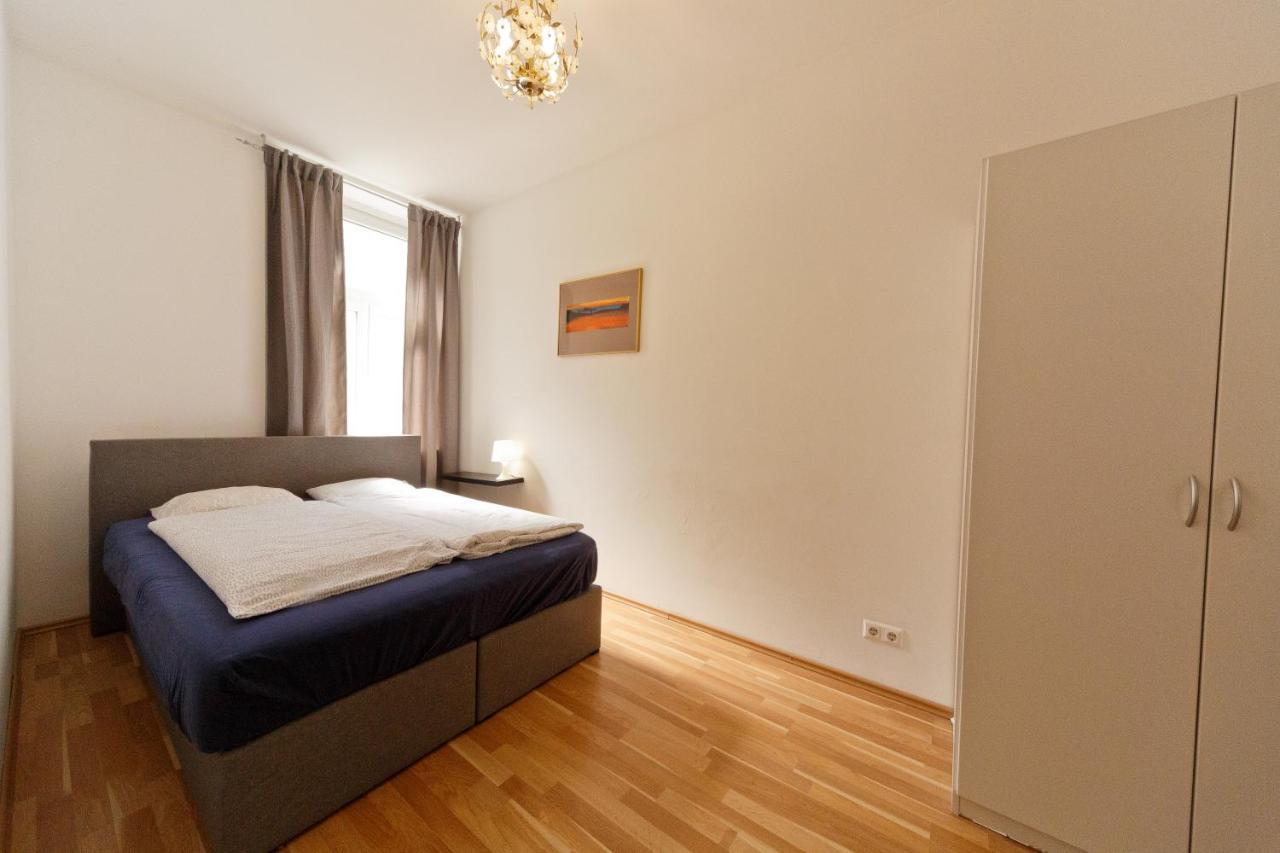 Apartments In Vienna Near Schonbrunn & Westbahnhof - Keyless Check-In Exterior photo