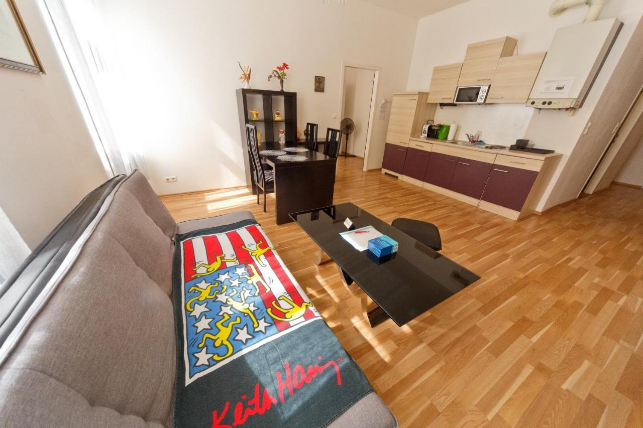 Apartments In Vienna Near Schonbrunn & Westbahnhof - Keyless Check-In Exterior photo