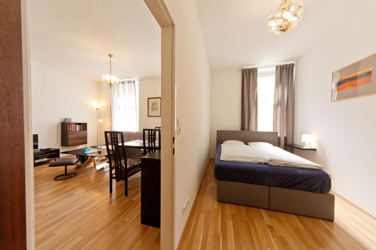 Apartments In Vienna Near Schonbrunn & Westbahnhof - Keyless Check-In Exterior photo