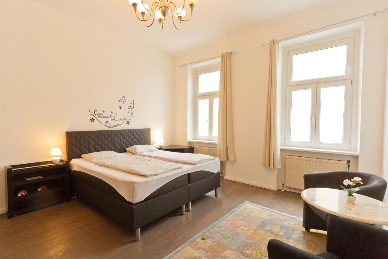 Apartments In Vienna Near Schonbrunn & Westbahnhof - Keyless Check-In Exterior photo